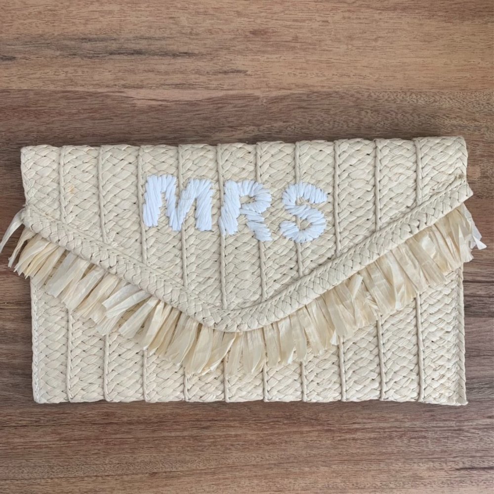 BTB Los Angeles MRS Straw Clutch